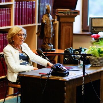 Spotkanie z prof. Krystyną Czubą w Bibliotece AKSiM