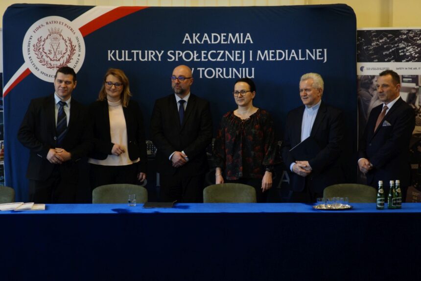 Akademia Kultury Społecznej i Medialnej podpisała list intencyjny o współpracy z Polską Agencją Żeglugi Powietrznej