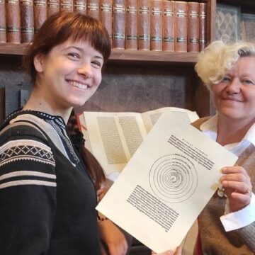 Warsztaty papierniczo-drukarskie w Muzeum Piśmiennictwa i Drukarstwa w Grębocinie