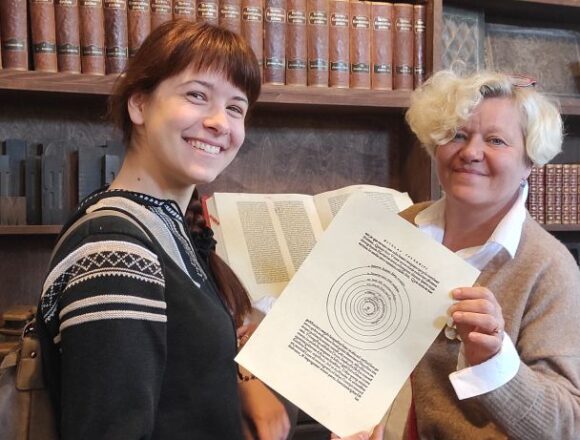 Warsztaty papierniczo-drukarskie w Muzeum Piśmiennictwa i Drukarstwa w Grębocinie