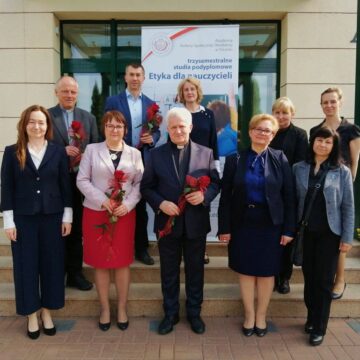 Etyka obrony fot,. K. Mikos