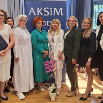 Pierwsze absolwentki na kierunku Pielęgniarstwo w AKSiM