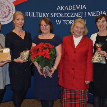 Egzaminy dyplomowe III edycji studiów Etyka dla nauczycieli