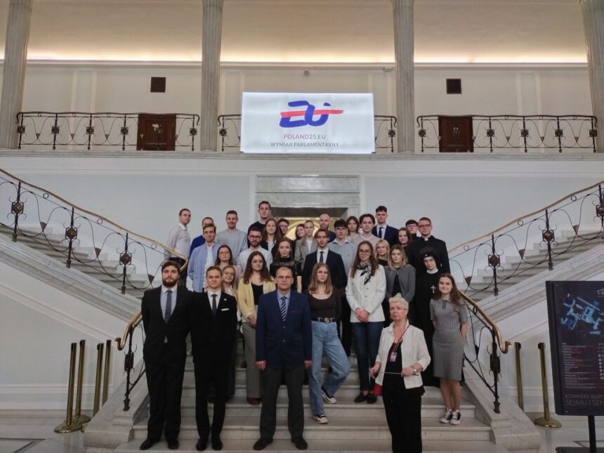 STUDENCI AKSIM W SEJSMIE RP