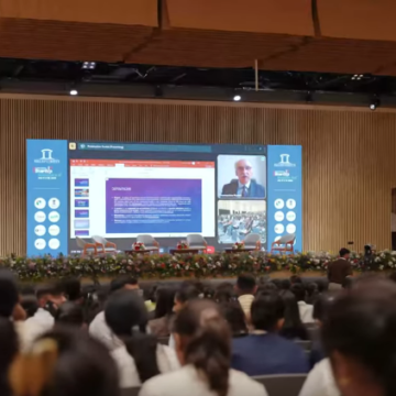 Wystąpienie Przemysława Pawlaka na Saurashtra Startup Summit 2.0 (Indie)!