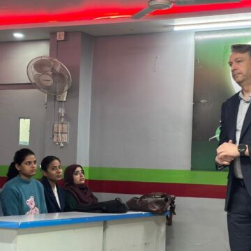 Mobilność dydaktyczna w ramach programu Erasmus+ – sprawozdanie z wyjazdu do Katmandu autorstwa dra hab. Rafała Lizuta / Teaching mobility under the Erasmus+ programme – report from the trip to Kathmandu by Dr. Rafał Lizut