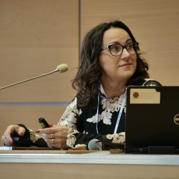 Dr I. Nowosad: Musimy otworzyć oczy i mieć świadomość, w jaki sposób platformy cyfrowe mogą nam szkodzić
